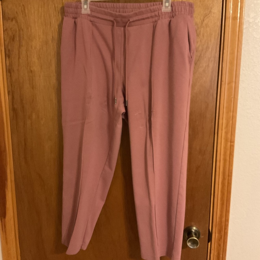 Mauve (pink) casual pants with elastic waist and drawstring. Woman’s size XL